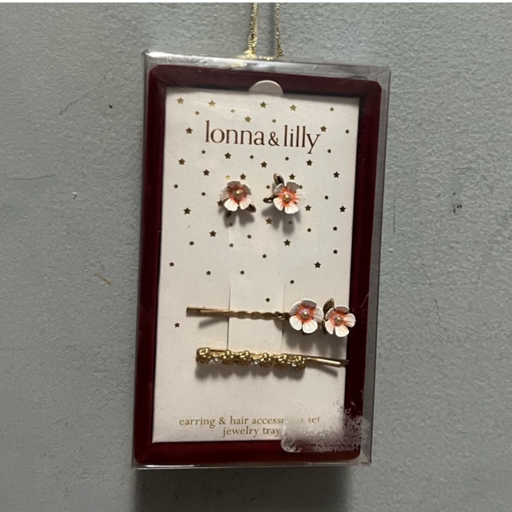 Lonna & Lilly earring hand hair accessory set